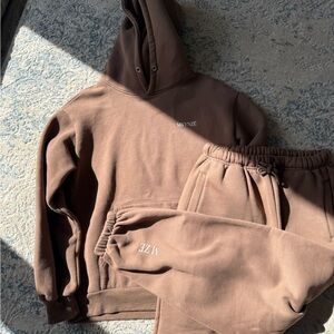 MKYNZE Matching Brown Set